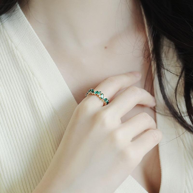 Anel de Esmeralda Coroado 18K