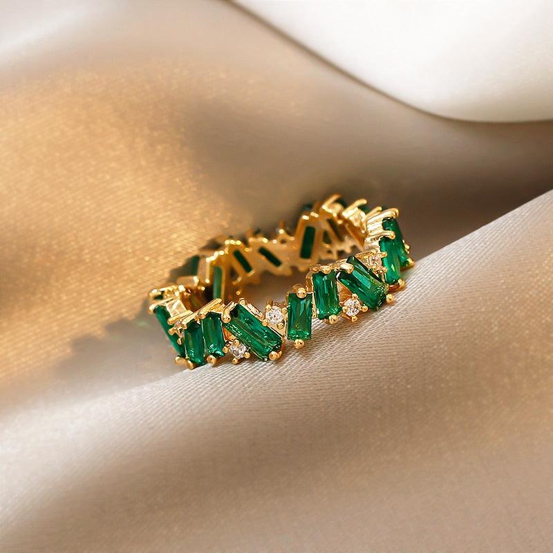 Anel de Esmeralda Coroado 18K